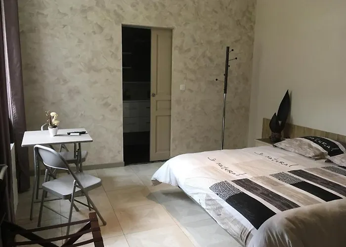 Gasthuis Les Conches, D'hotes Et 3*